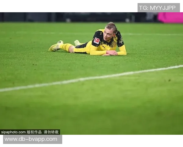 多特赢球后阿德耶米独自离开更衣室引发关注