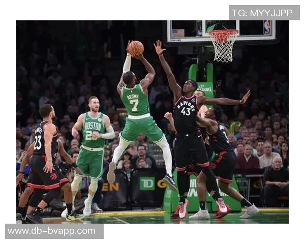 太阳本赛季开局表现略逊于上赛季前13场战绩对比引人关注